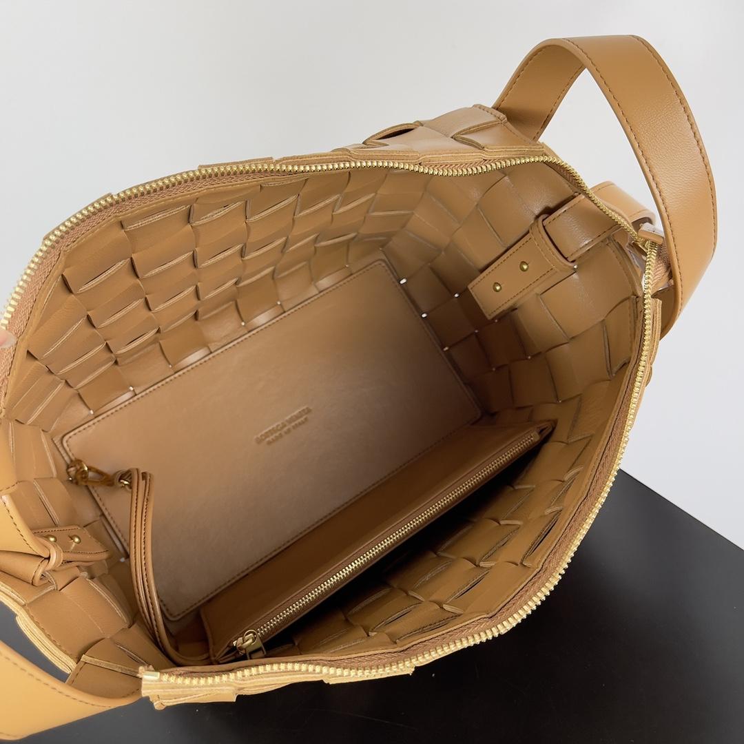 Bottega Veneta Bottega Veneta Bowling Cassette Tote 레플리카 16번 이미지 - Bag | 세미샵 레플리카 사이트