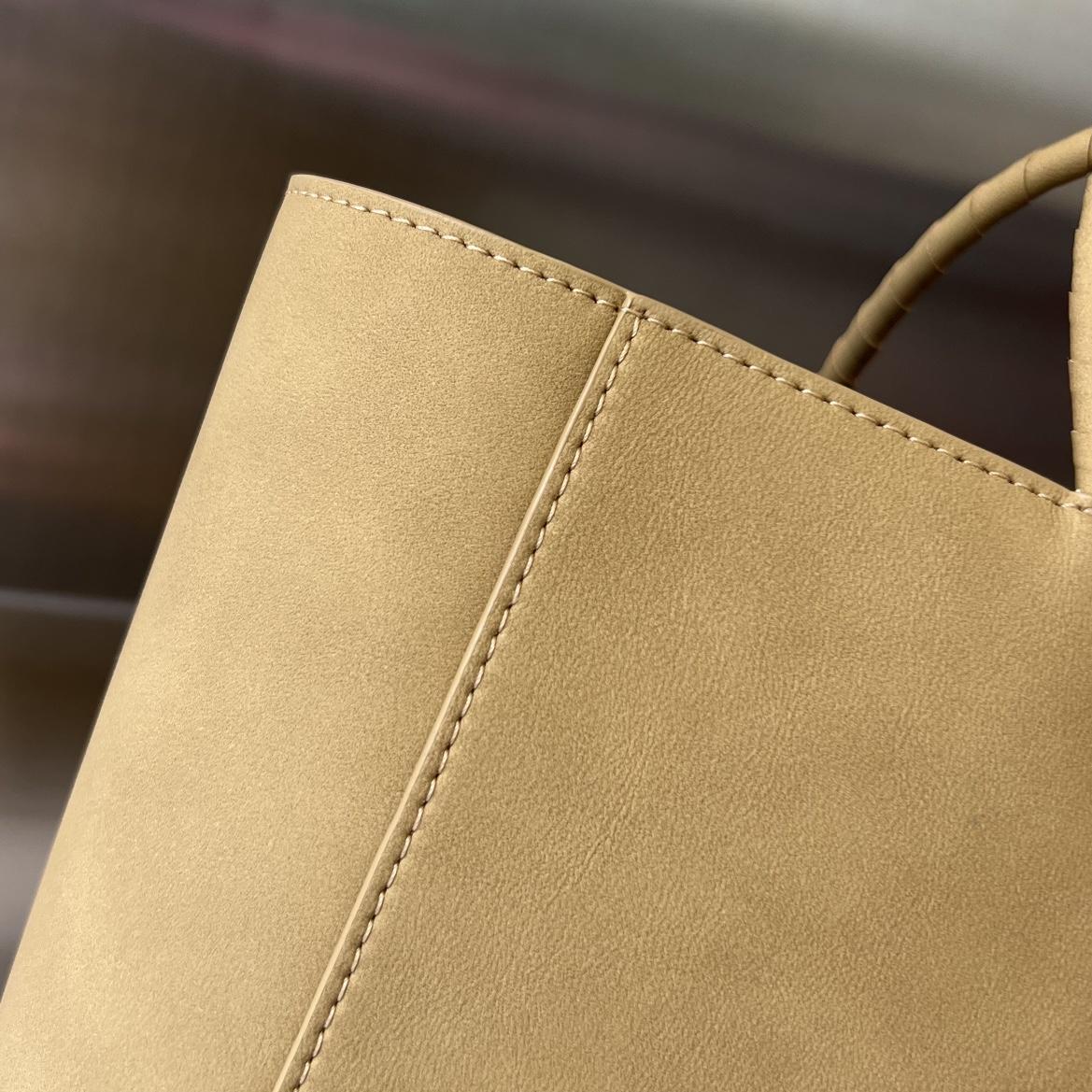 Bottega Veneta Brown Bag - 상세 이미지