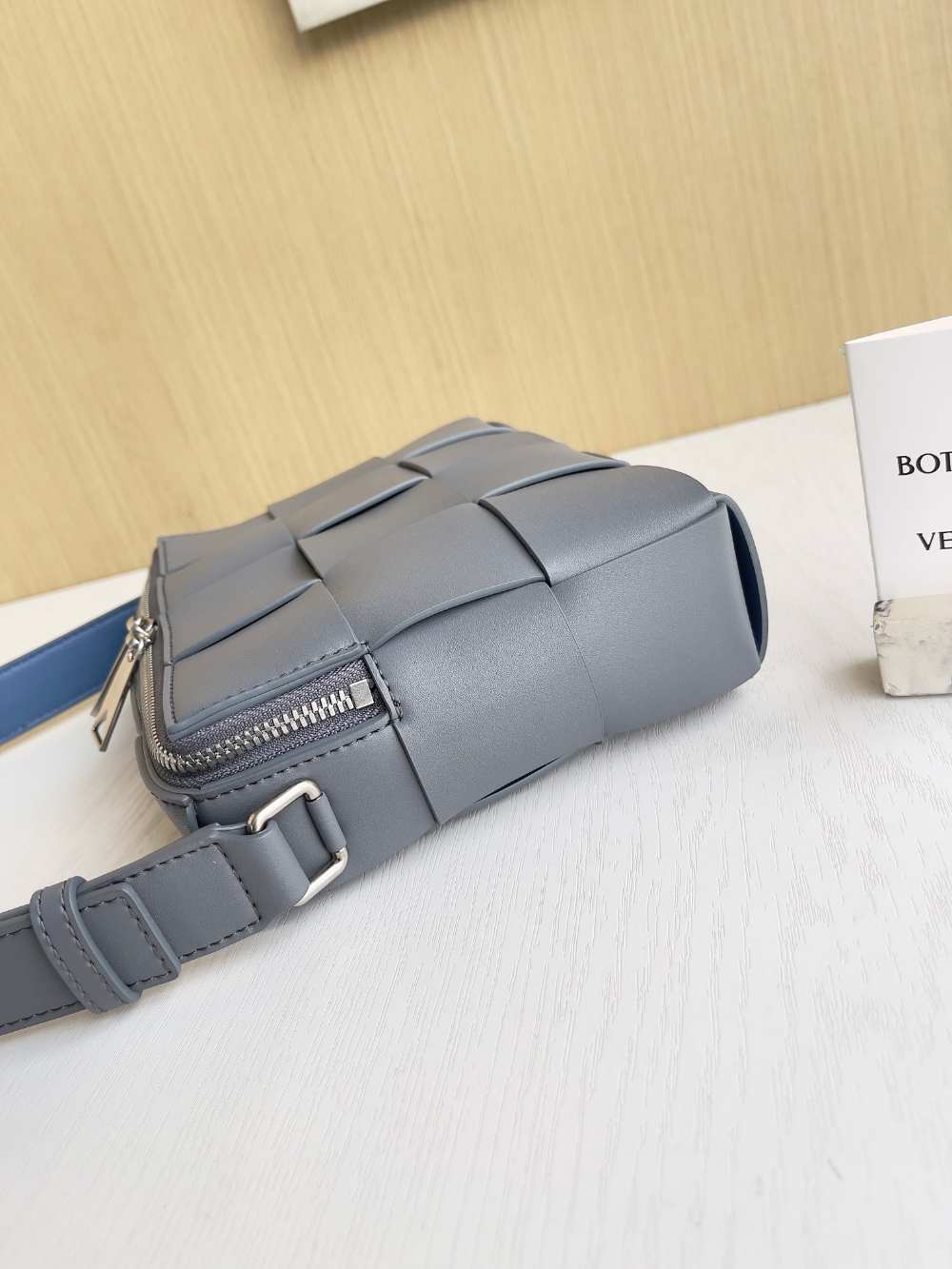 Bottega Veneta Cassette Camera Bag - 상세 이미지