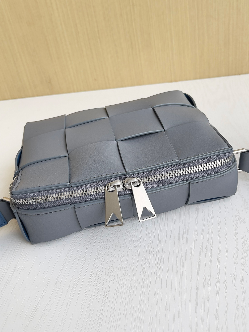 Bottega Veneta Cassette Camera Bag - 상세 이미지