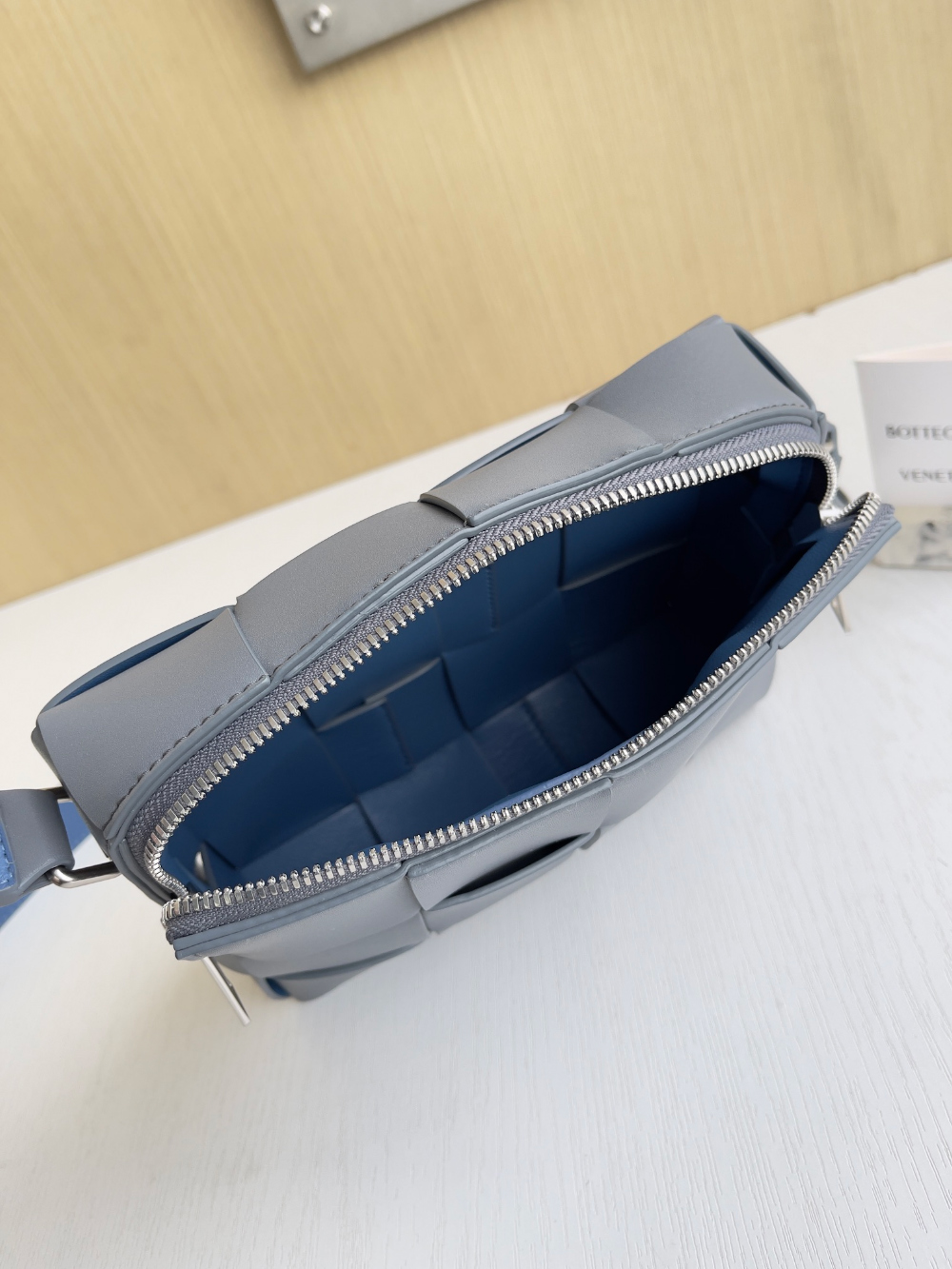 Bottega Veneta Cassette Camera Bag - 상세 이미지