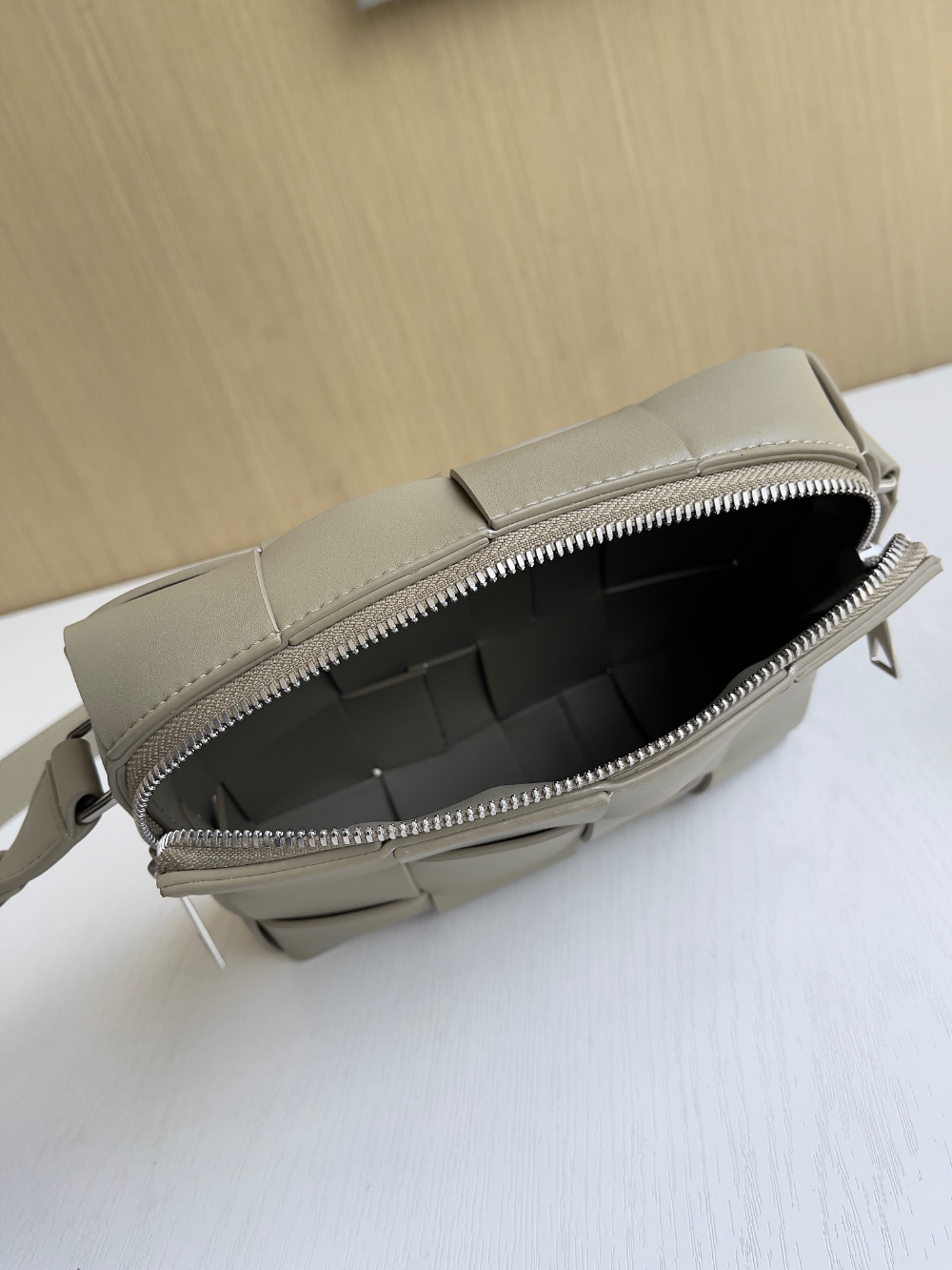 Bottega Veneta Bottega Veneta Cassette Camera Bag 레플리카 8번 이미지 - Bag | 세미샵 레플리카 사이트