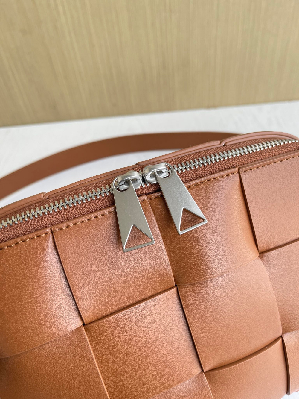 Bottega Veneta Bottega Veneta Cassette Camera Bag 레플리카 6번 이미지 - Bag | 세미샵 레플리카 사이트