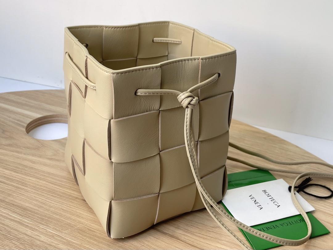 Bottega Veneta Bottega Veneta Cassette Crossbody Bucket 레플리카 32번 이미지 - Bag | 세미샵 레플리카 사이트