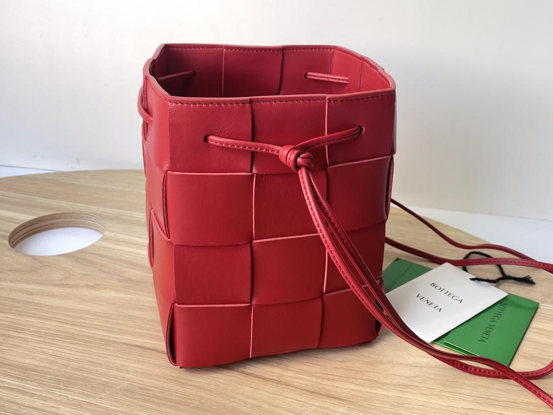 Bottega Veneta Bottega Veneta Cassette Crossbody Bucket 레플리카 39번 이미지 - Bag | 세미샵 레플리카 사이트