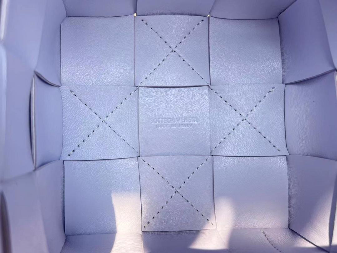 Bottega Veneta Bottega Veneta Cassette Crossbody Bucket 레플리카 51번 이미지 - Bag | 세미샵 레플리카 사이트