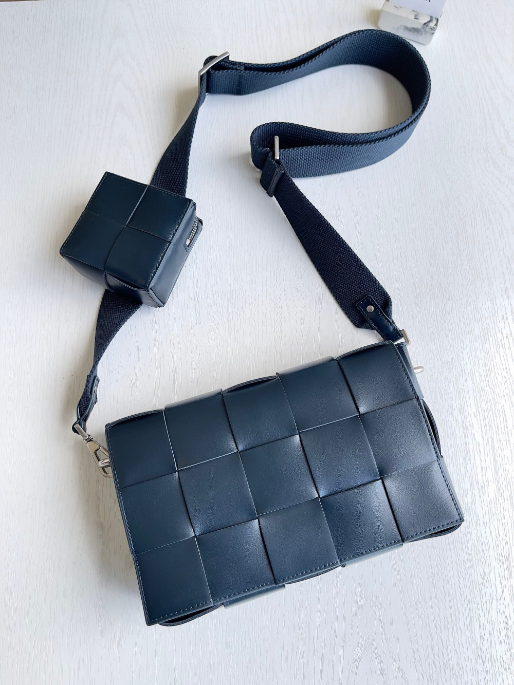 Bottega Veneta Bottega Veneta Cassette With Versatile Strap 레플리카 4번 이미지 - Bag | 세미샵 레플리카 사이트