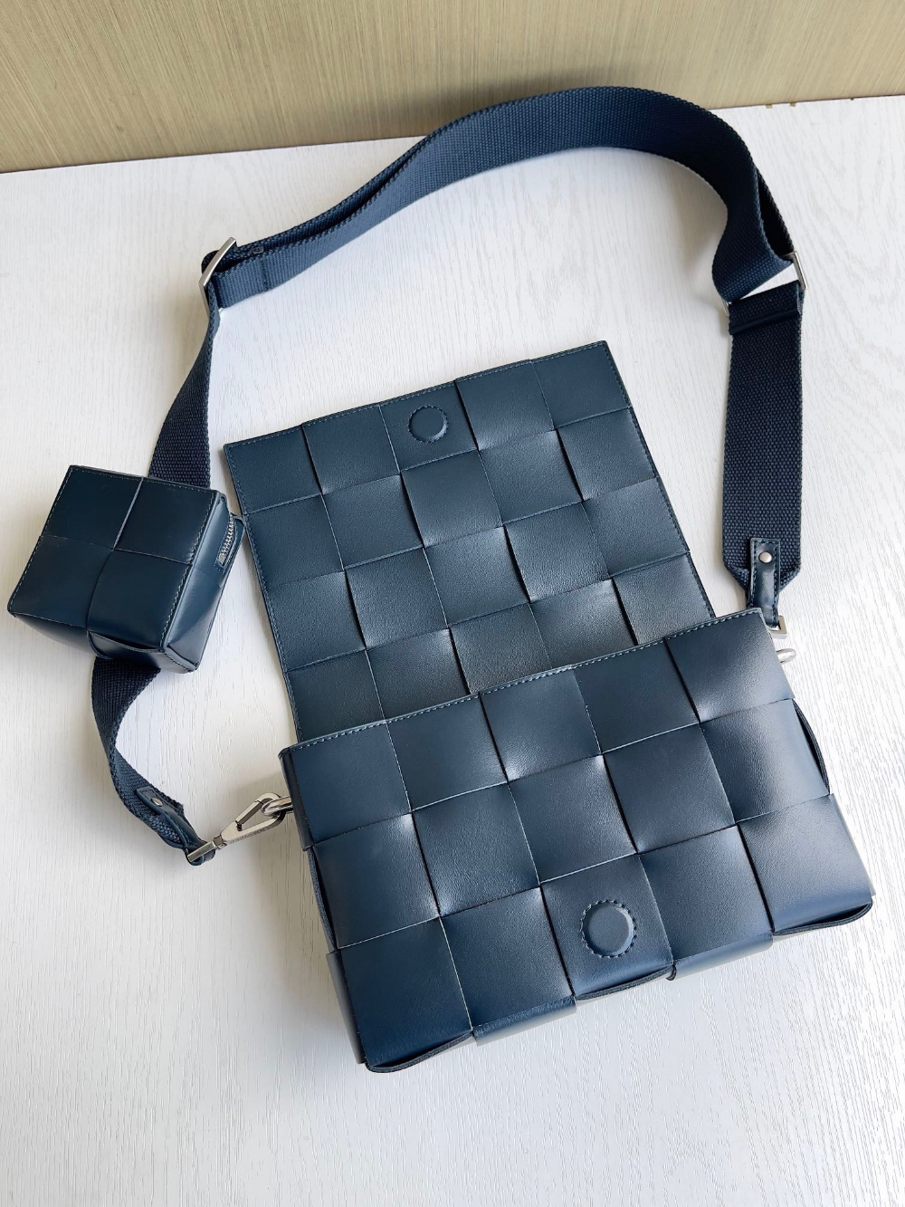 Bottega Veneta Bottega Veneta Cassette With Versatile Strap 레플리카 6번 이미지 - Bag | 세미샵 레플리카 사이트