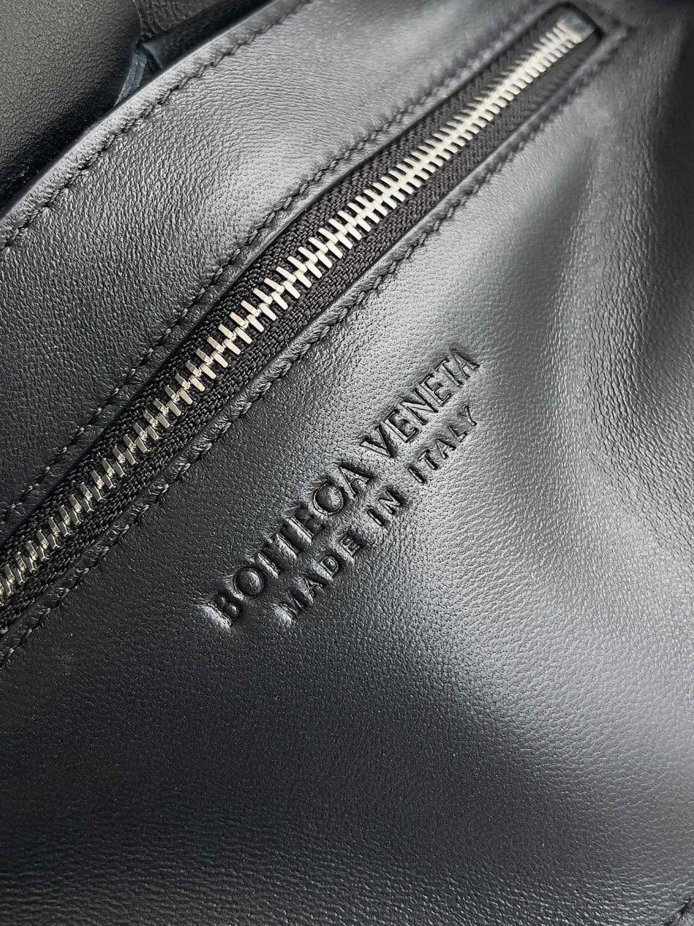 Bottega Veneta Bottega Veneta Cassette With Versatile Strap 레플리카 8번 이미지 - Bag | 세미샵 레플리카 사이트