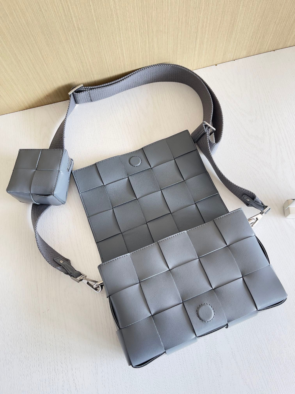 Bottega Veneta Bottega Veneta Cassette With Versatile Strap 레플리카 6번 이미지 - Bag | 세미샵 레플리카 사이트