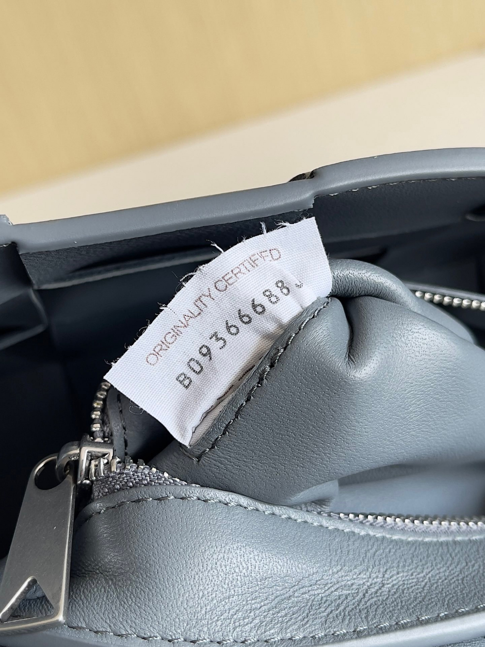 Bottega Veneta Bottega Veneta Cassette With Versatile Strap 레플리카 9번 이미지 - Bag | 세미샵 레플리카 사이트