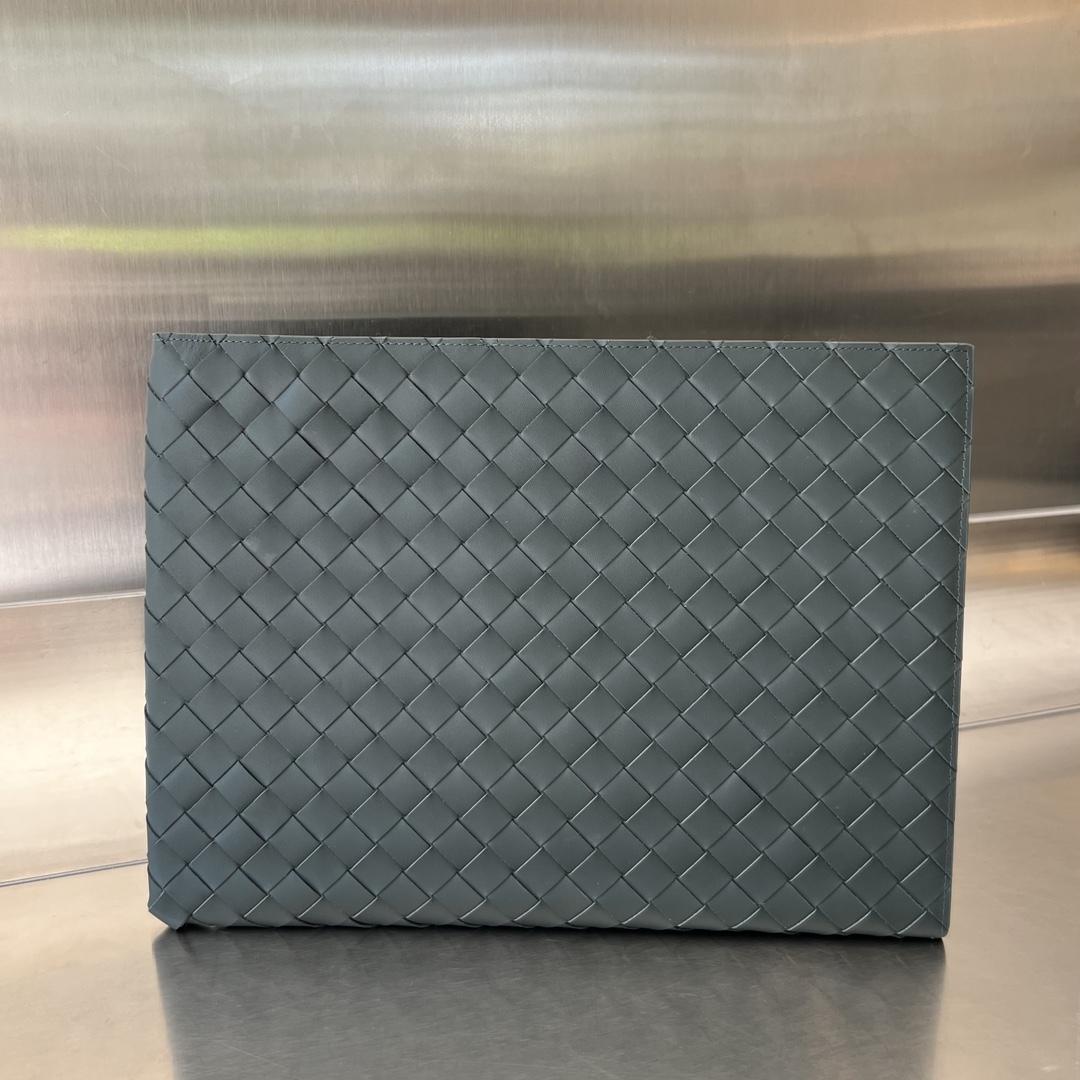 Bottega Veneta Bottega Veneta Intrecciato Half Zip Pouch 레플리카 16번 이미지 - Bag | 세미샵 레플리카 사이트