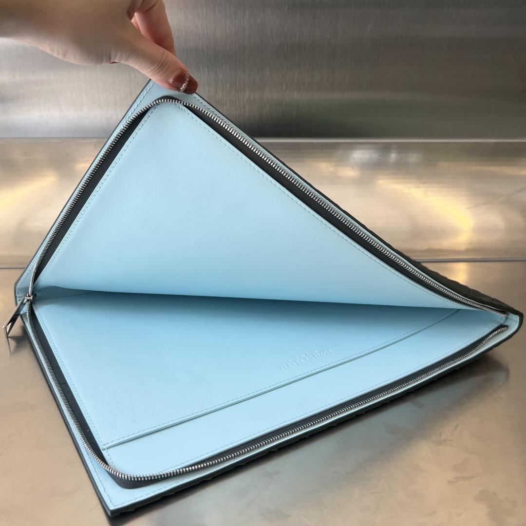 Bottega Veneta Bottega Veneta Intrecciato Half Zip Pouch 레플리카 18번 이미지 - Bag | 세미샵 레플리카 사이트