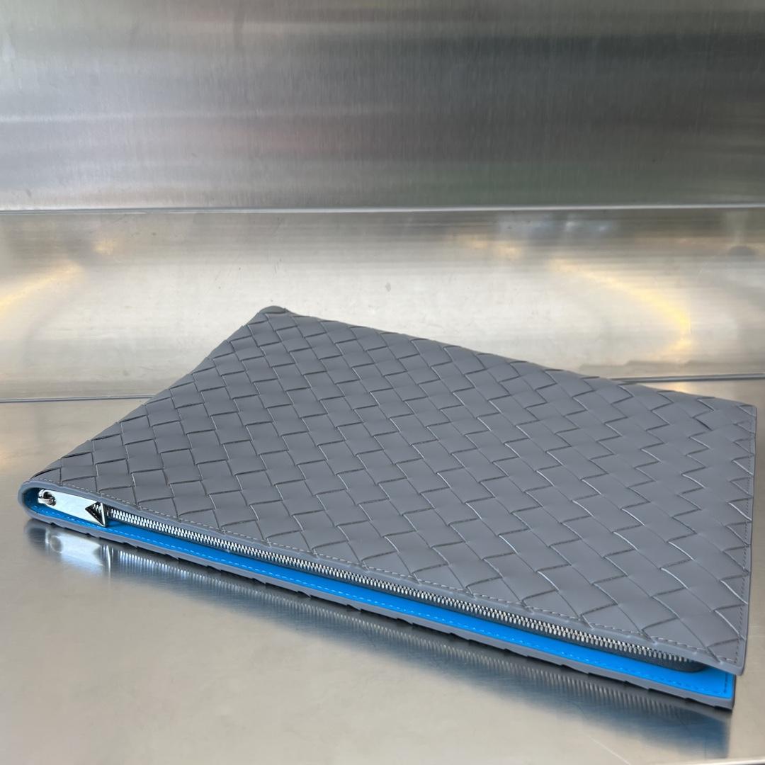 Bottega Veneta Bottega Veneta Intrecciato Half Zip Pouch 레플리카 22번 이미지 - Bag | 세미샵 레플리카 사이트