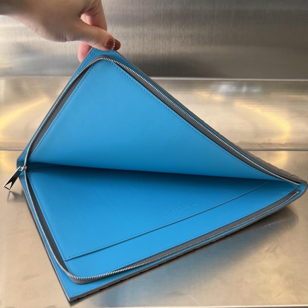 Bottega Veneta Bottega Veneta Intrecciato Half Zip Pouch 레플리카 23번 이미지 - Bag | 세미샵 레플리카 사이트