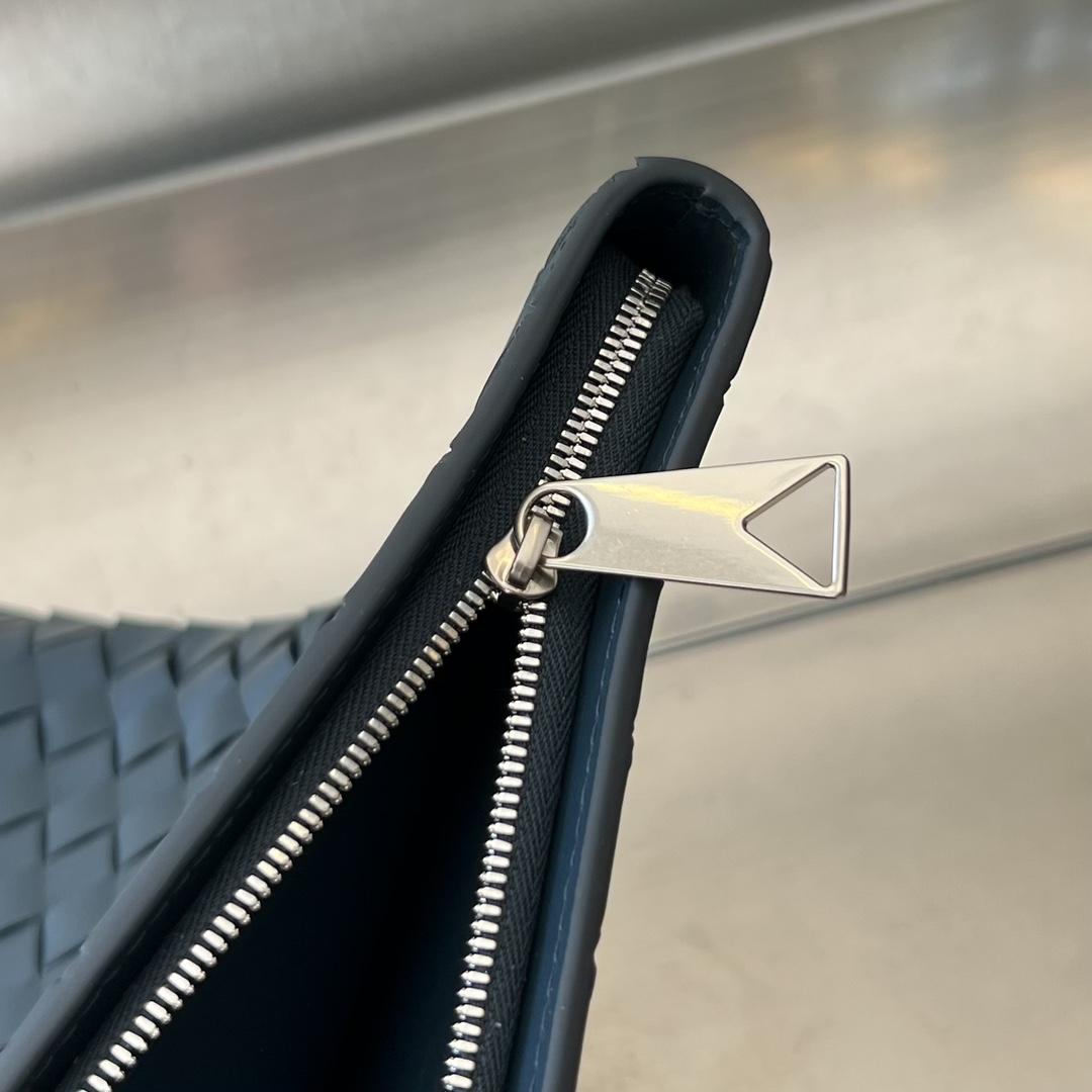 Bottega Veneta Bottega Veneta Intrecciato Half Zip Pouch 레플리카 33번 이미지 - Bag | 세미샵 레플리카 사이트