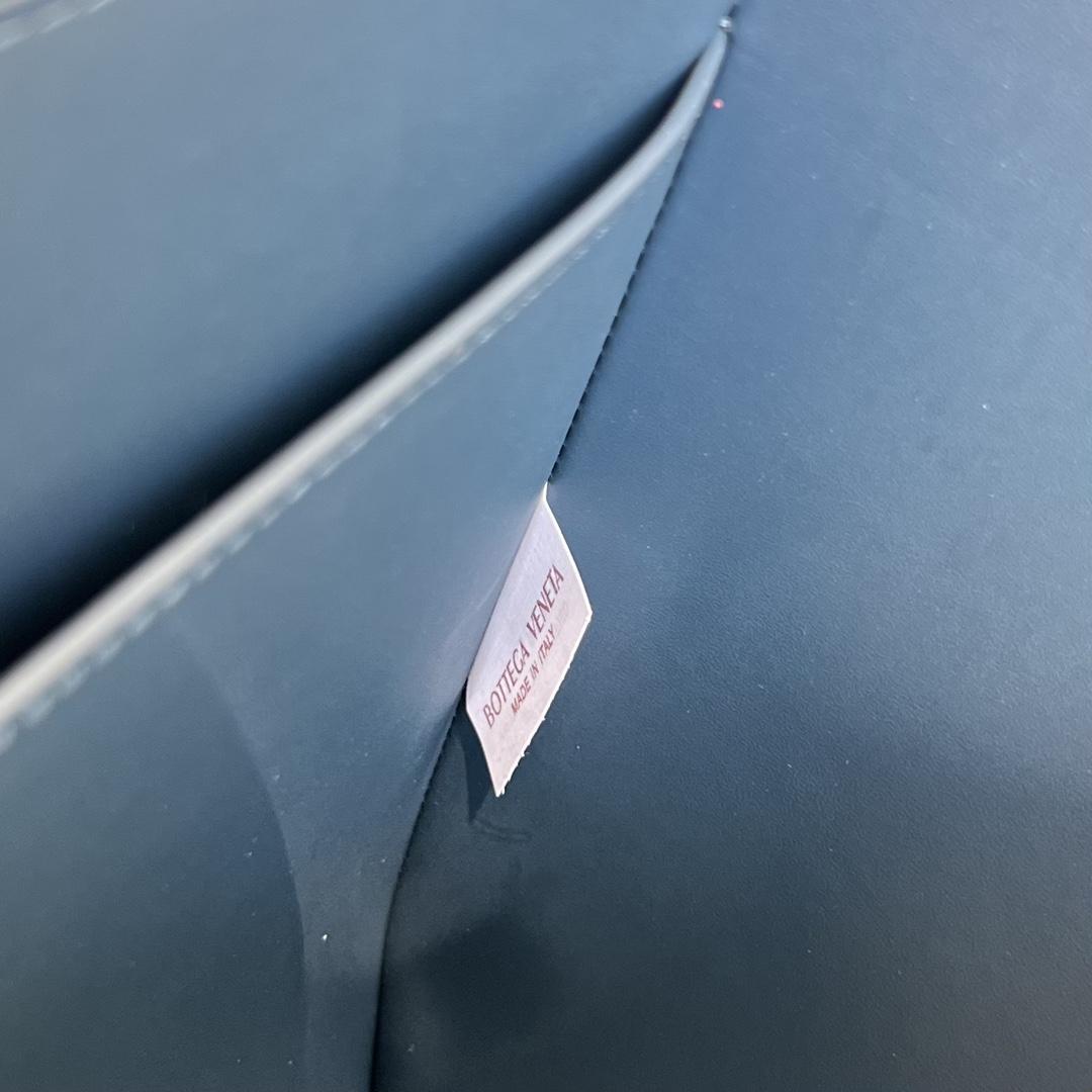 Bottega Veneta Bottega Veneta Intrecciato Half Zip Pouch 레플리카 35번 이미지 - Bag | 세미샵 레플리카 사이트