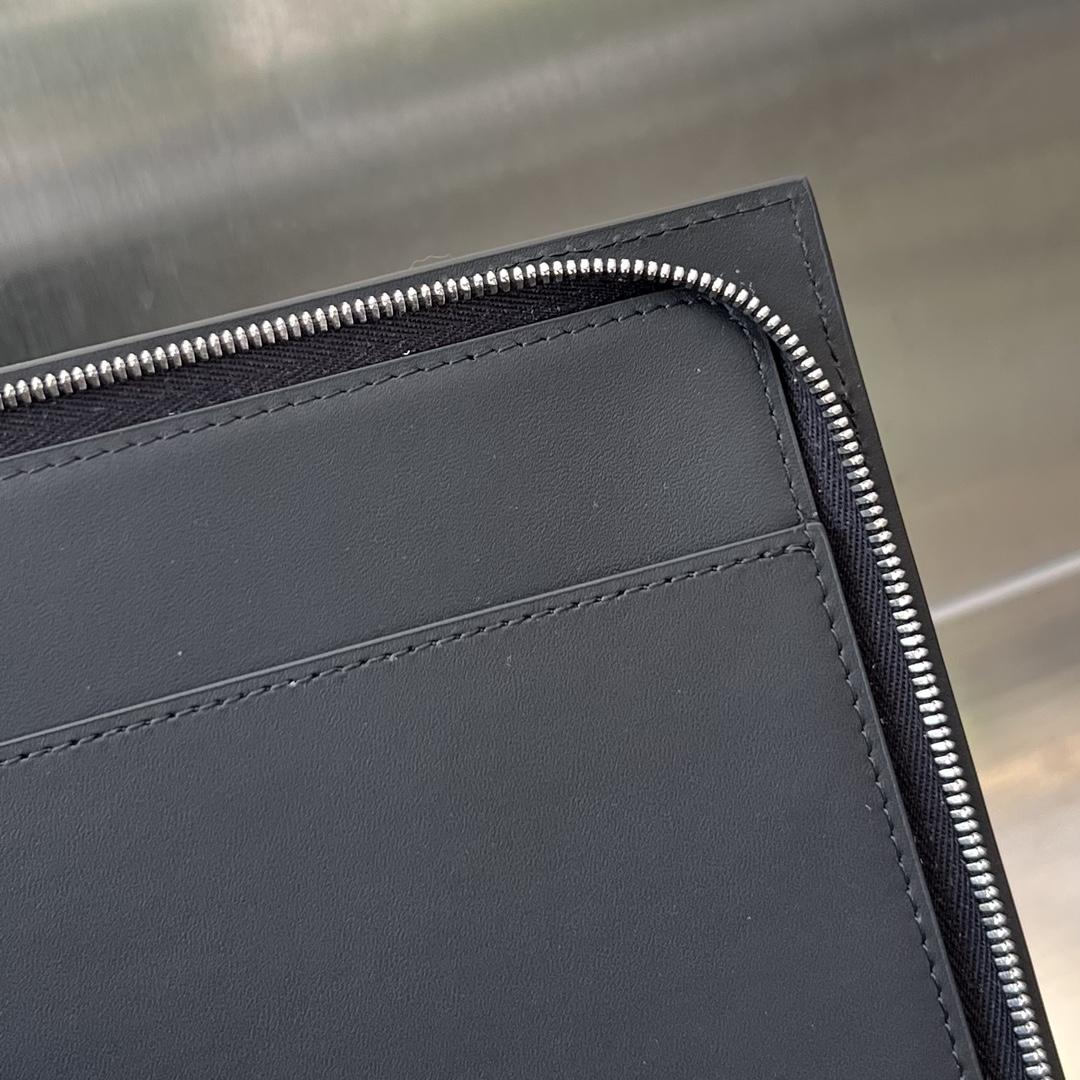 Bottega Veneta Bottega Veneta Intrecciato Half Zip Pouch 레플리카 44번 이미지 - Bag | 세미샵 레플리카 사이트