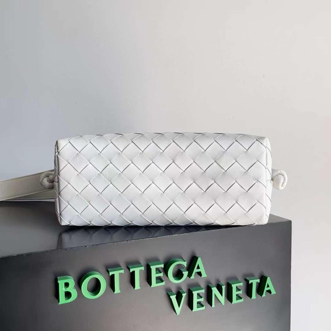 Bottega Veneta Intrecciato Loop Camera - 상세 이미지