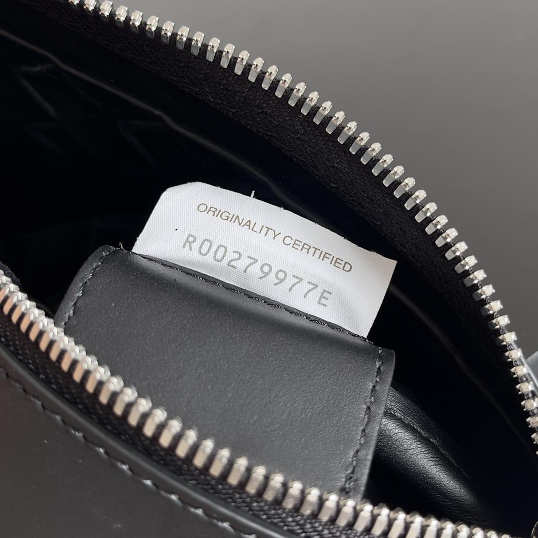 Bottega Veneta Bottega Veneta Intrecciato Zip Pouch 레플리카 31번 이미지 - Bag | 세미샵 레플리카 사이트