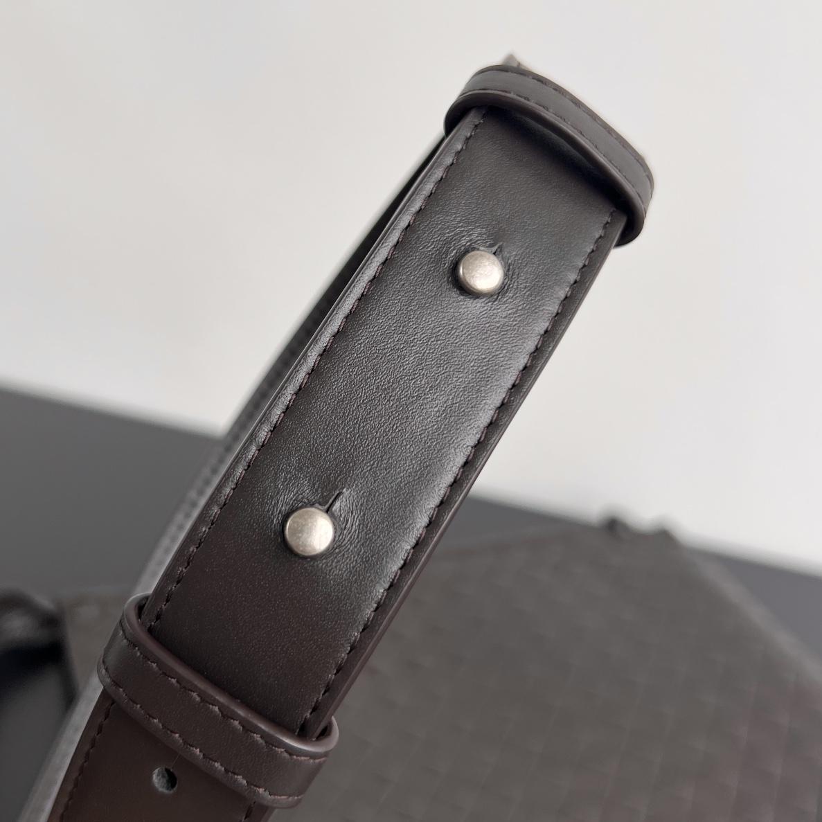 Bottega Veneta Bottega Veneta Large Flat Loop 레플리카 5번 이미지 - Bag | 세미샵 레플리카 사이트