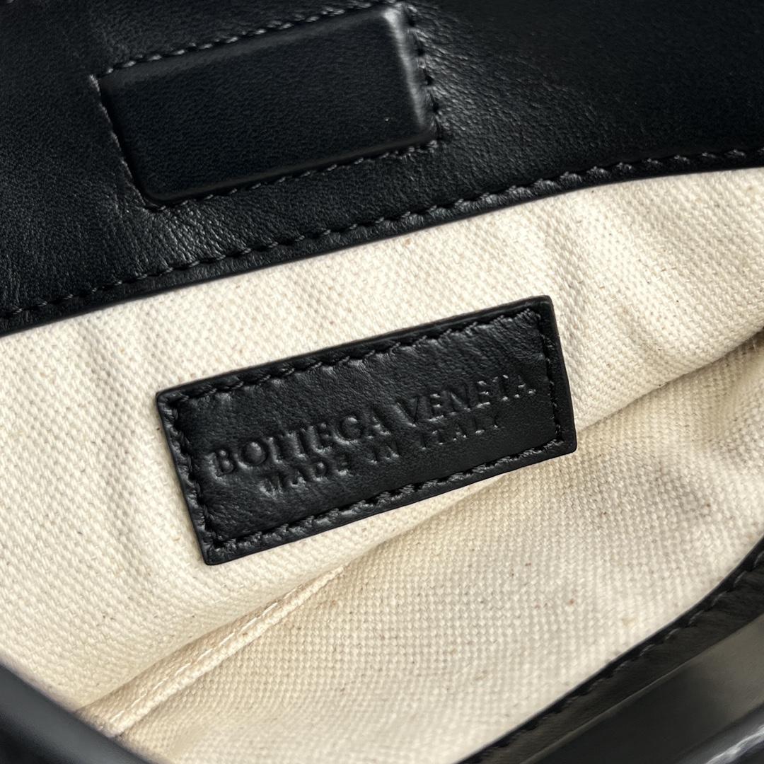 Bottega Veneta Bottega Veneta Large Flat Loop 레플리카 16번 이미지 - Bag | 세미샵 레플리카 사이트