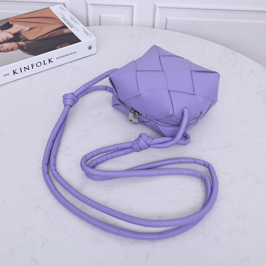 Bottega Veneta Bottega Veneta Mini Cassette Camera Bag 레플리카 12번 이미지 - Bag | 세미샵 레플리카 사이트