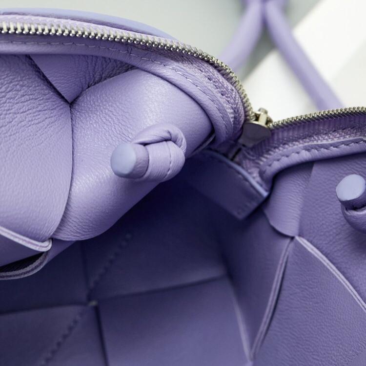 Bottega Veneta Bottega Veneta Mini Cassette Camera Bag 레플리카 15번 이미지 - Bag | 세미샵 레플리카 사이트