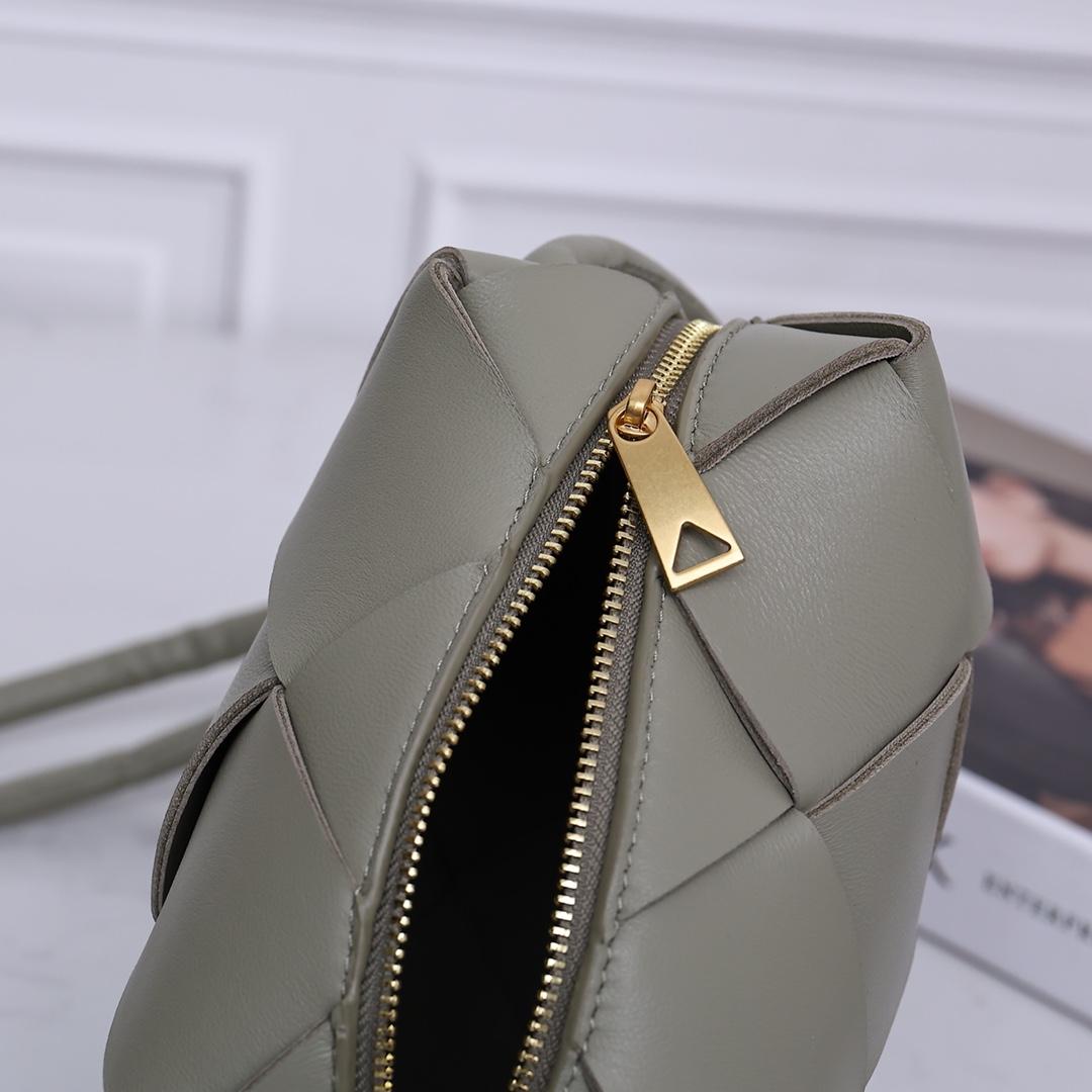 Bottega Veneta Bottega Veneta Mini Cassette Camera Bag 레플리카 21번 이미지 - Bag | 세미샵 레플리카 사이트