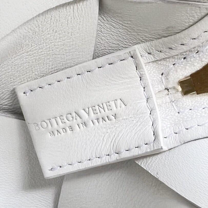 Bottega Veneta Bottega Veneta Mini Cassette Camera Bag 레플리카 32번 이미지 - Bag | 세미샵 레플리카 사이트