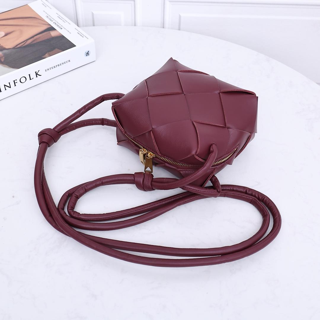 Bottega Veneta Bottega Veneta Mini Cassette Camera Bag 레플리카 36번 이미지 - Bag | 세미샵 레플리카 사이트