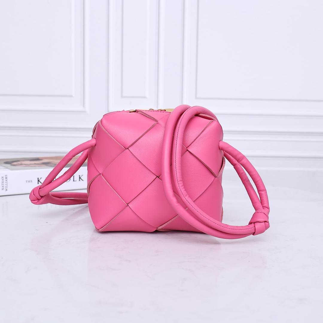 Bottega Veneta Bottega Veneta Mini Cassette Camera Bag 레플리카 41번 이미지 - Bag | 세미샵 레플리카 사이트