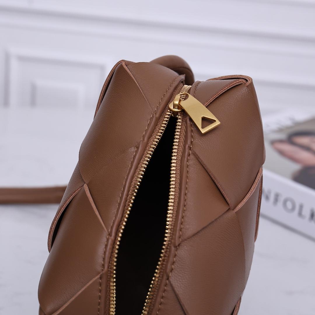 Bottega Veneta Bottega Veneta Mini Cassette Camera Bag 레플리카 53번 이미지 - Bag | 세미샵 레플리카 사이트