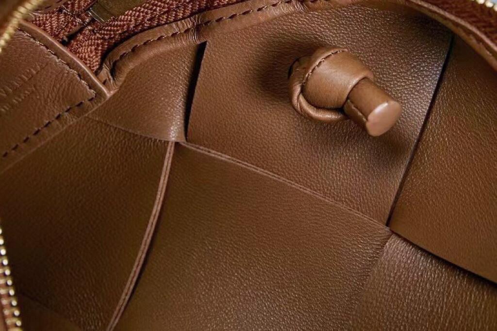 Bottega Veneta Bottega Veneta Mini Cassette Camera Bag 레플리카 55번 이미지 - Bag | 세미샵 레플리카 사이트