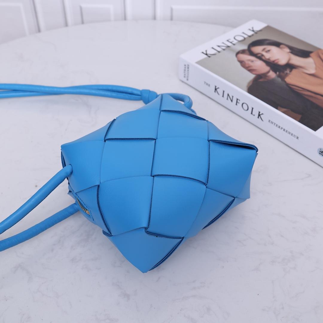 Bottega Veneta Bottega Veneta Mini Cassette Camera Bag 레플리카 59번 이미지 - Bag | 세미샵 레플리카 사이트