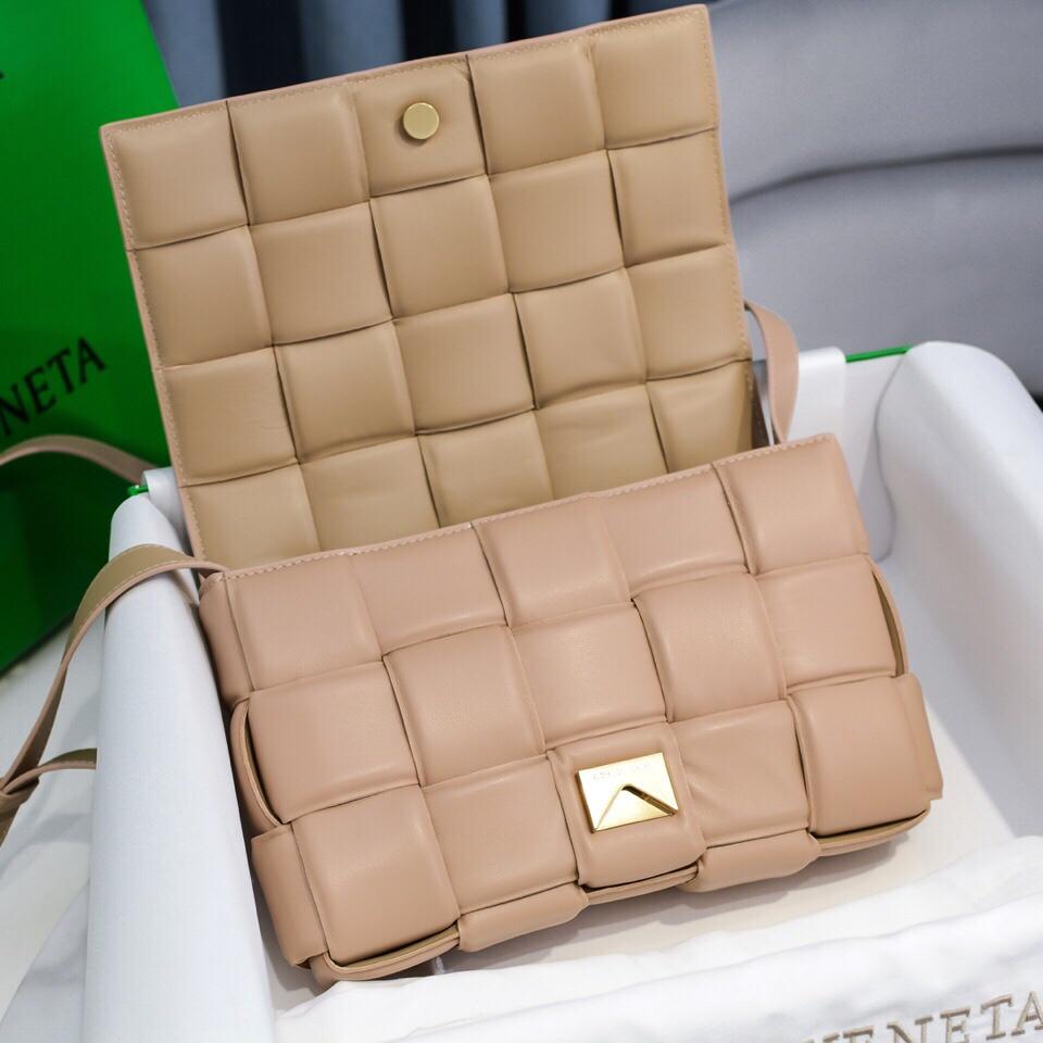 Bottega Veneta Bottega Veneta Padded Cassette 레플리카 13번 이미지 - Bag | 세미샵 레플리카 사이트