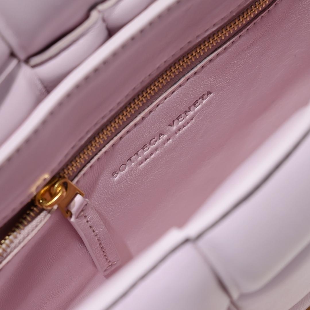 Bottega Veneta Bottega Veneta Padded Cassette 레플리카 23번 이미지 - Bag | 세미샵 레플리카 사이트