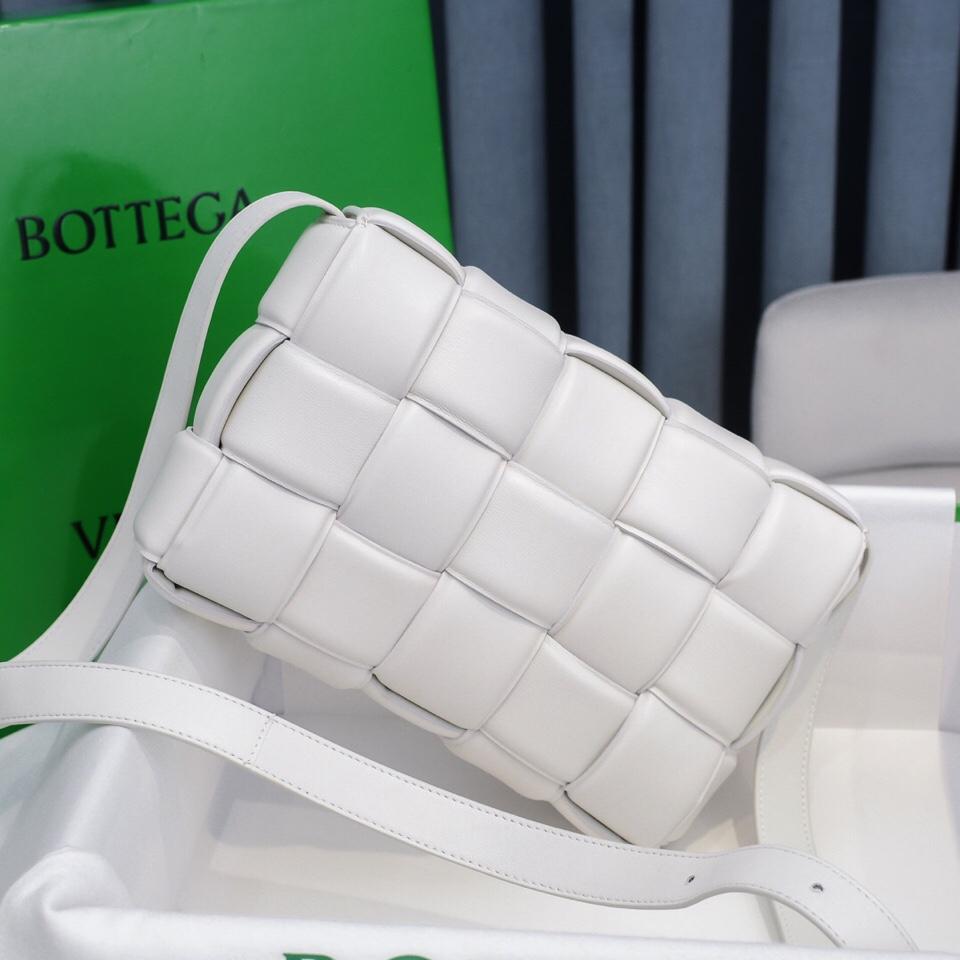 Bottega Veneta Bottega Veneta Padded Cassette 레플리카 33번 이미지 - Bag | 세미샵 레플리카 사이트