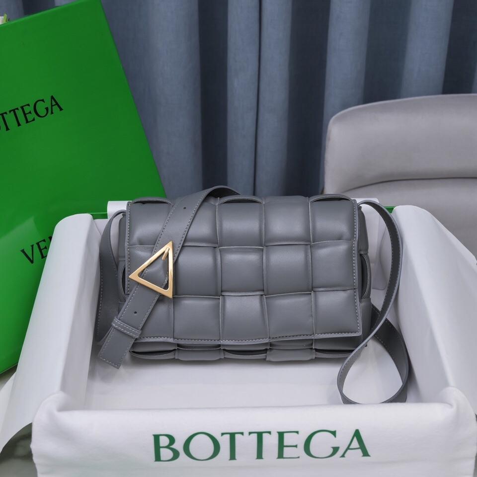 Bottega Veneta Bottega Veneta Padded Cassette 레플리카 54번 이미지 - Bag | 세미샵 레플리카 사이트