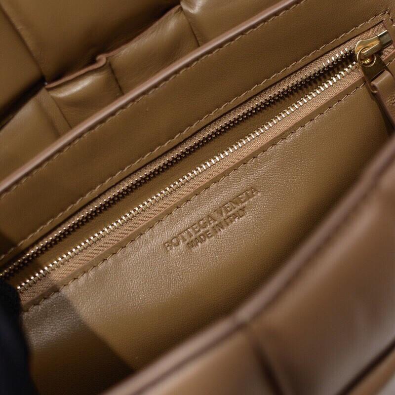 Bottega Veneta Bottega Veneta Padded Cassette 레플리카 77번 이미지 - Bag | 세미샵 레플리카 사이트