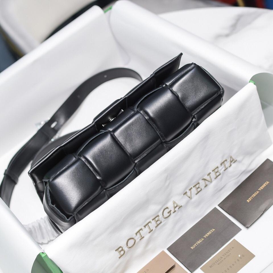 Bottega Veneta Bottega Veneta Padded Cassette 레플리카 81번 이미지 - Bag | 세미샵 레플리카 사이트