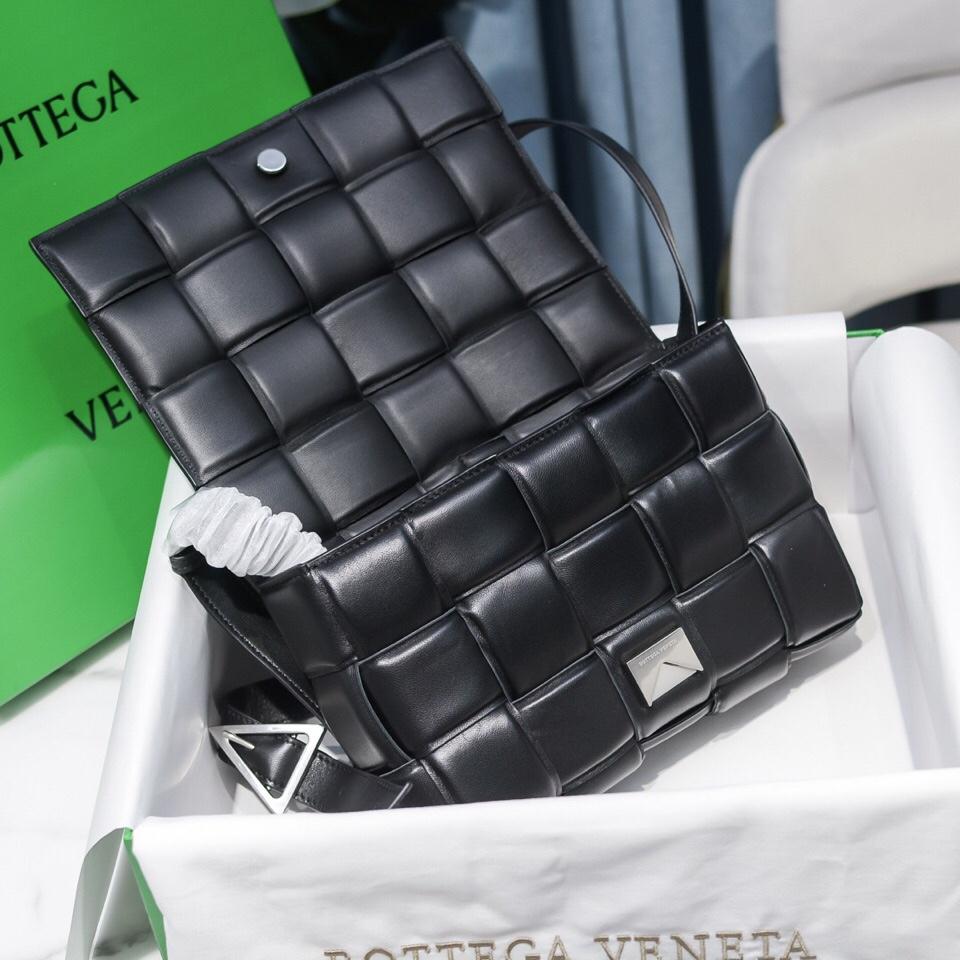 Bottega Veneta Bottega Veneta Padded Cassette 레플리카 82번 이미지 - Bag | 세미샵 레플리카 사이트