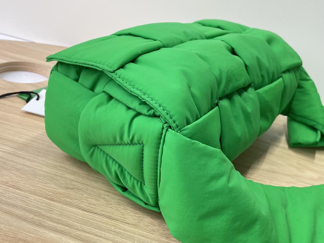 Bottega Veneta Bottega Veneta Padded Tech Cassette 레플리카 2번 이미지 - Bag | 세미샵 레플리카 사이트