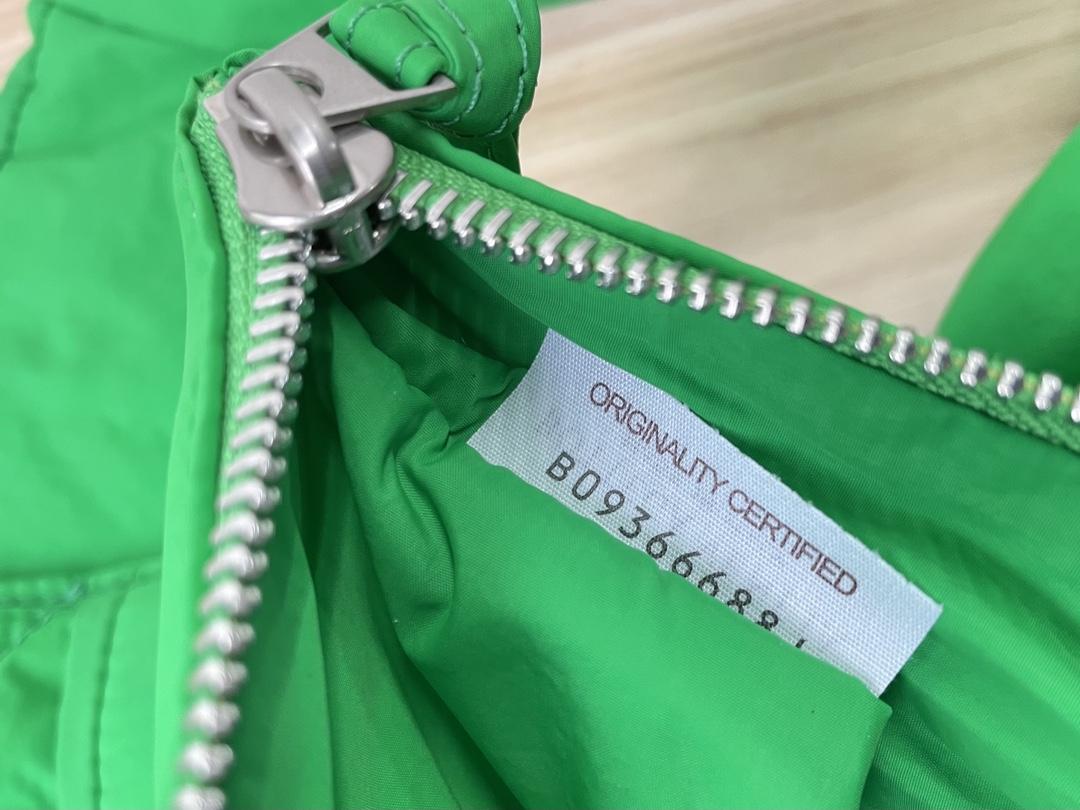 Bottega Veneta Bottega Veneta Padded Tech Cassette 레플리카 8번 이미지 - Bag | 세미샵 레플리카 사이트