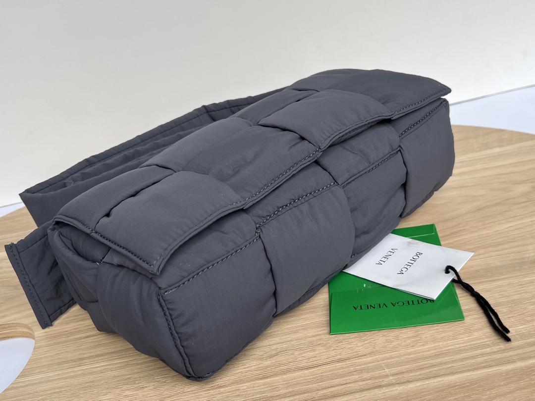 Bottega Veneta Bottega Veneta Padded Tech Cassette 레플리카 26번 이미지 - Bag | 세미샵 레플리카 사이트