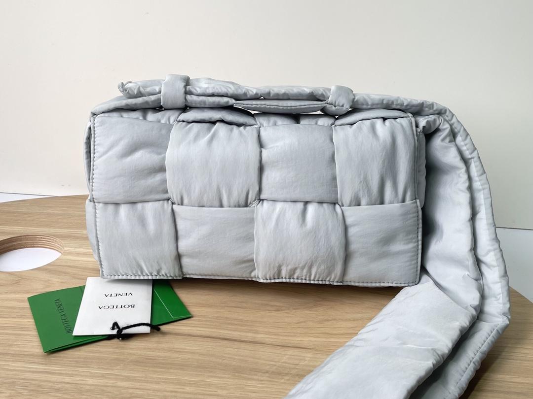Bottega Veneta Bottega Veneta Padded Tech Cassette 레플리카 39번 이미지 - Bag | 세미샵 레플리카 사이트