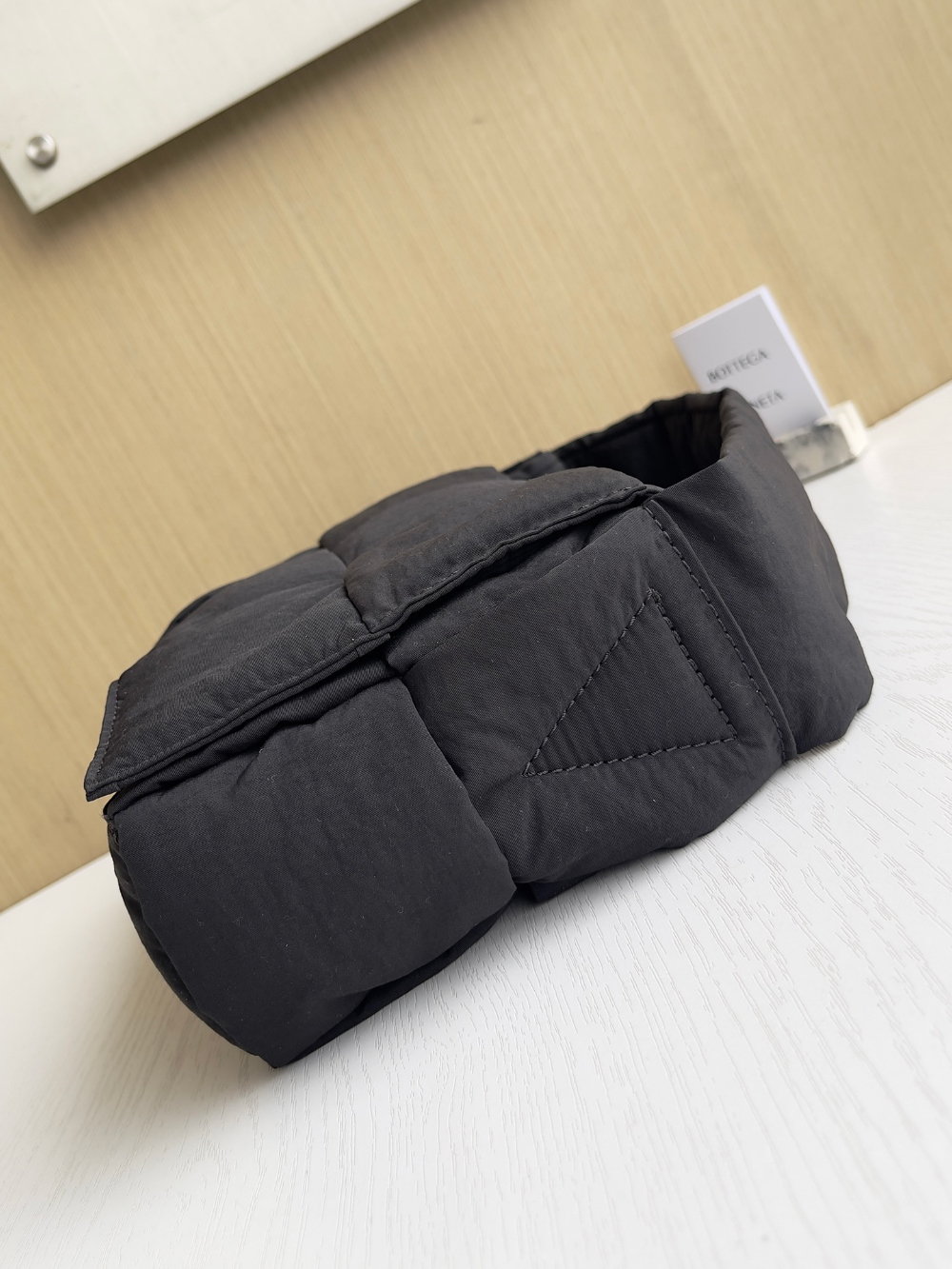 Bottega Veneta Bottega Veneta Small Padded Tech Cassette 레플리카 2번 이미지 - Bag | 세미샵 레플리카 사이트