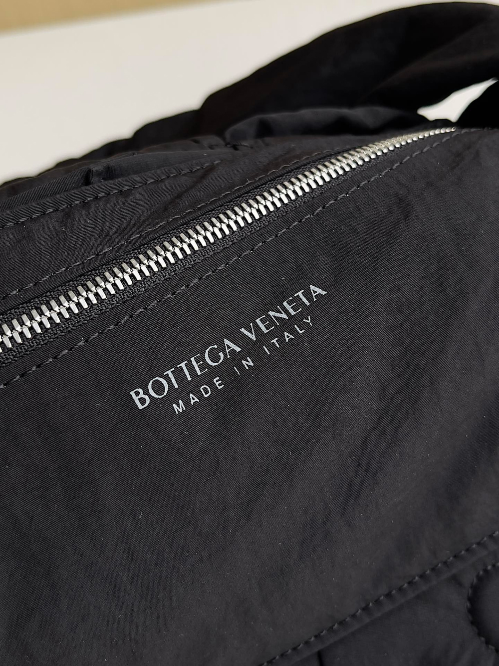 Bottega Veneta Bottega Veneta Small Padded Tech Cassette 레플리카 8번 이미지 - Bag | 세미샵 레플리카 사이트