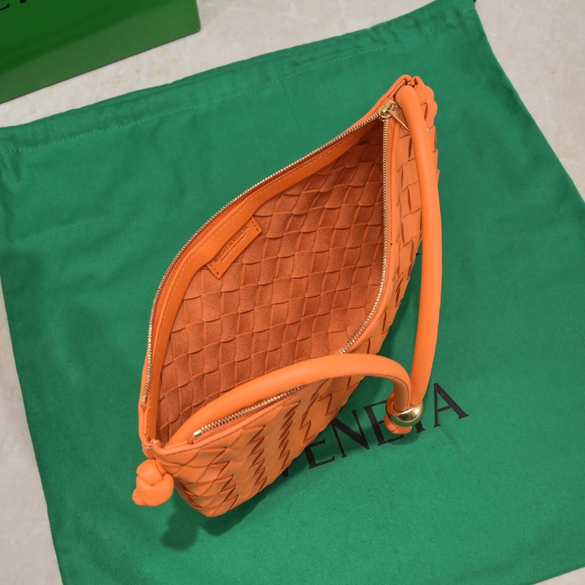 Bottega Veneta Turn Pouch - 상세 이미지