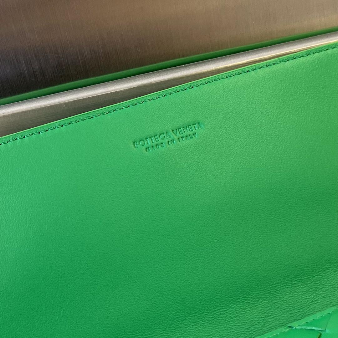 Bottega Veneta Bottega Veneta intrecio Flap Pouch 레플리카 8번 이미지 - Bag | 세미샵 레플리카 사이트